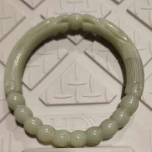 Elegant Jade Bangle Bracelet